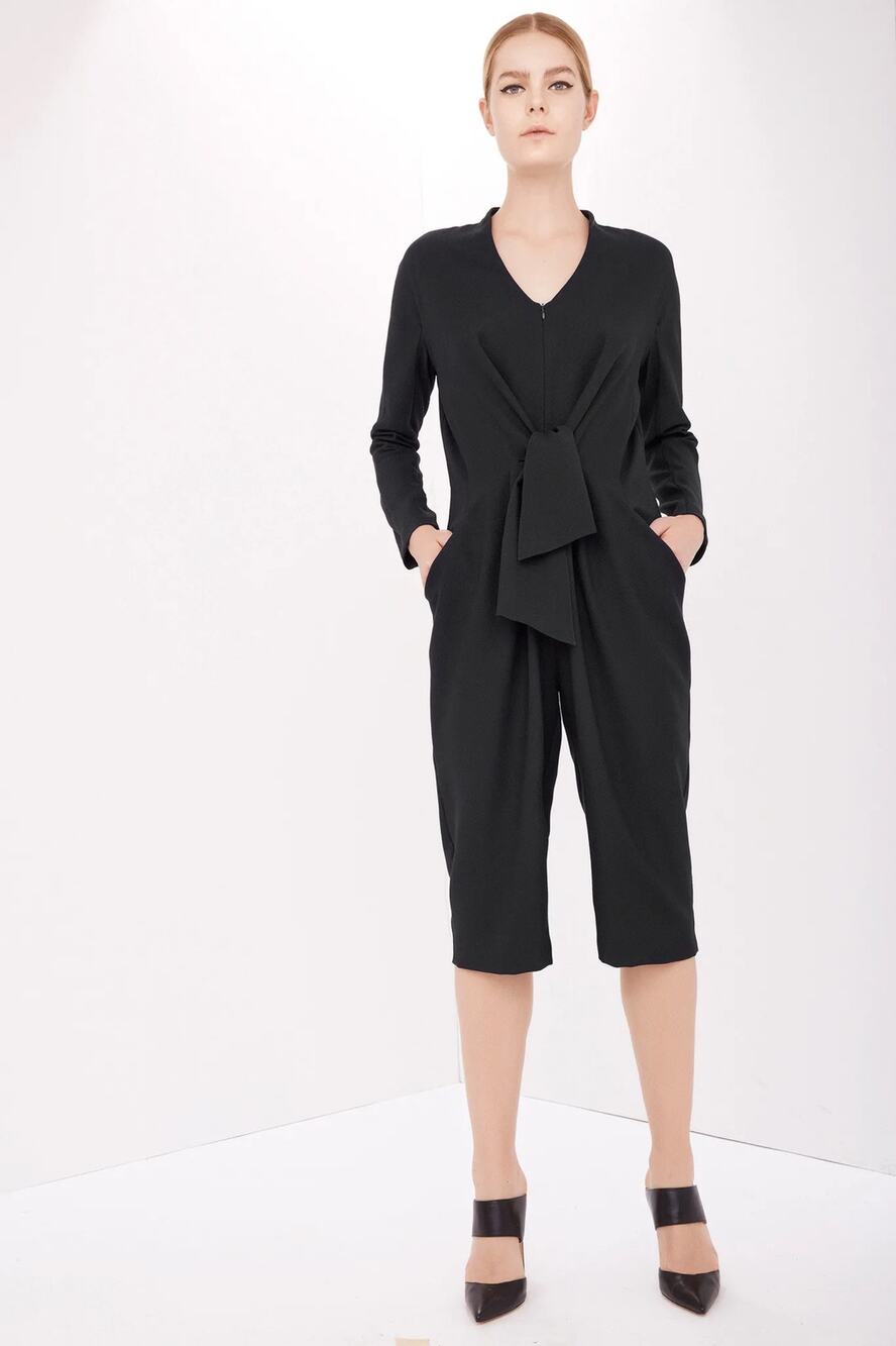Kaelen Black Front Tie Zip V Neck  Long Sleeve Straight Capri Jumpsuit Size 0
